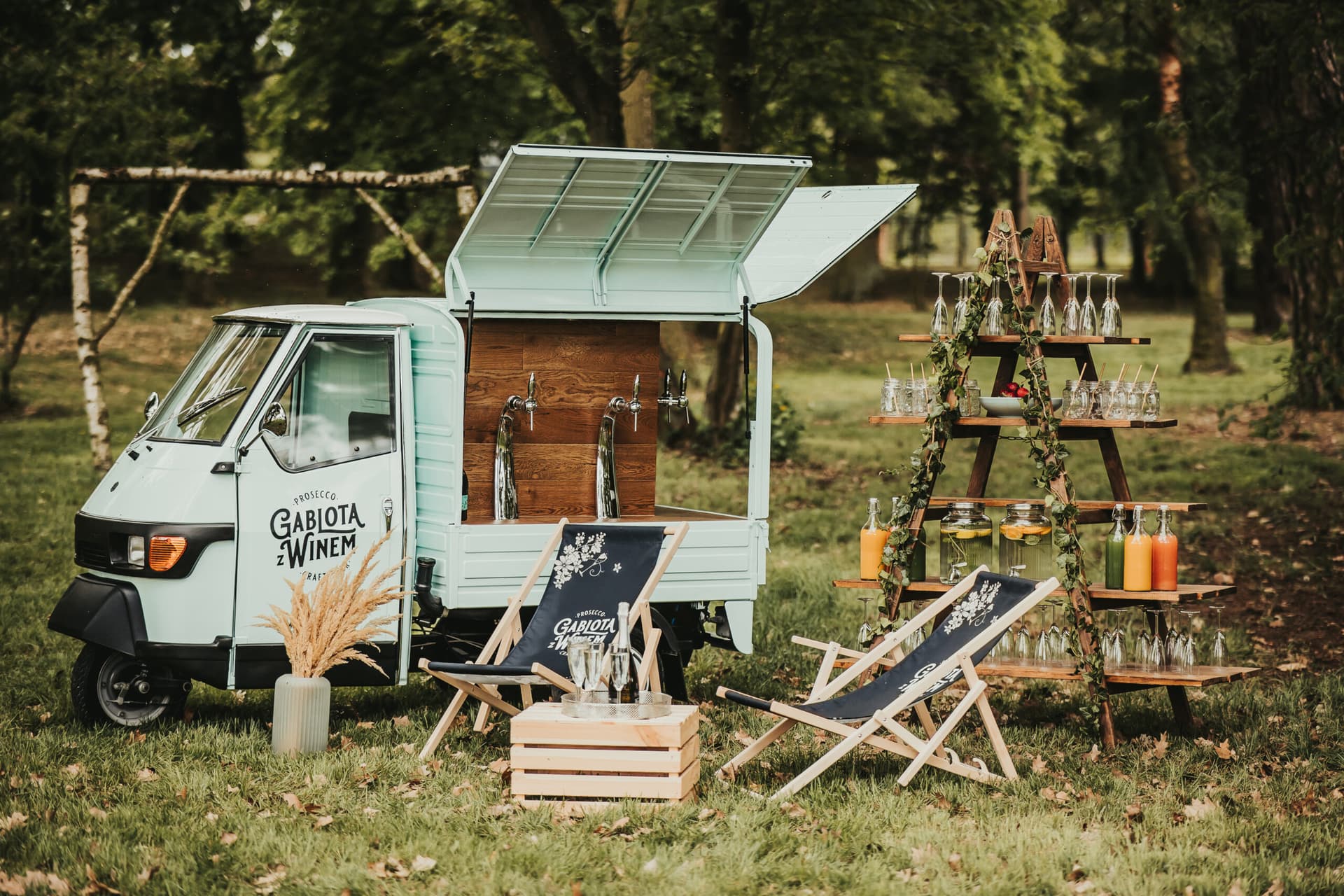 Mobilny Van   Bar i Wino z kija w nowoczesnej odsłonie